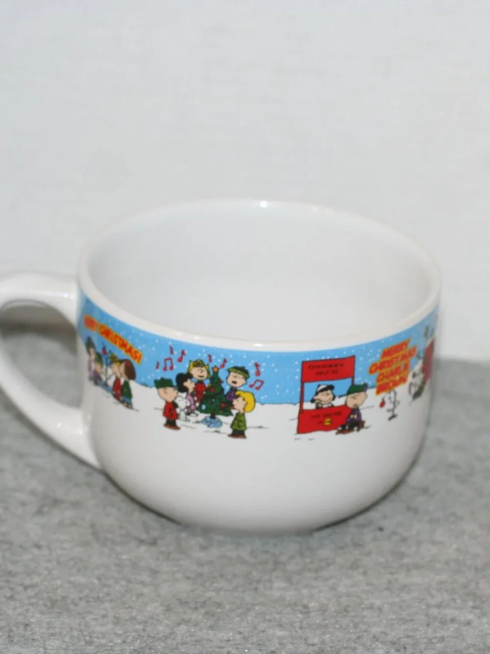 Peanuts Merry Christmas Charlie Brown Ceramic Coffee Mug 20 oz